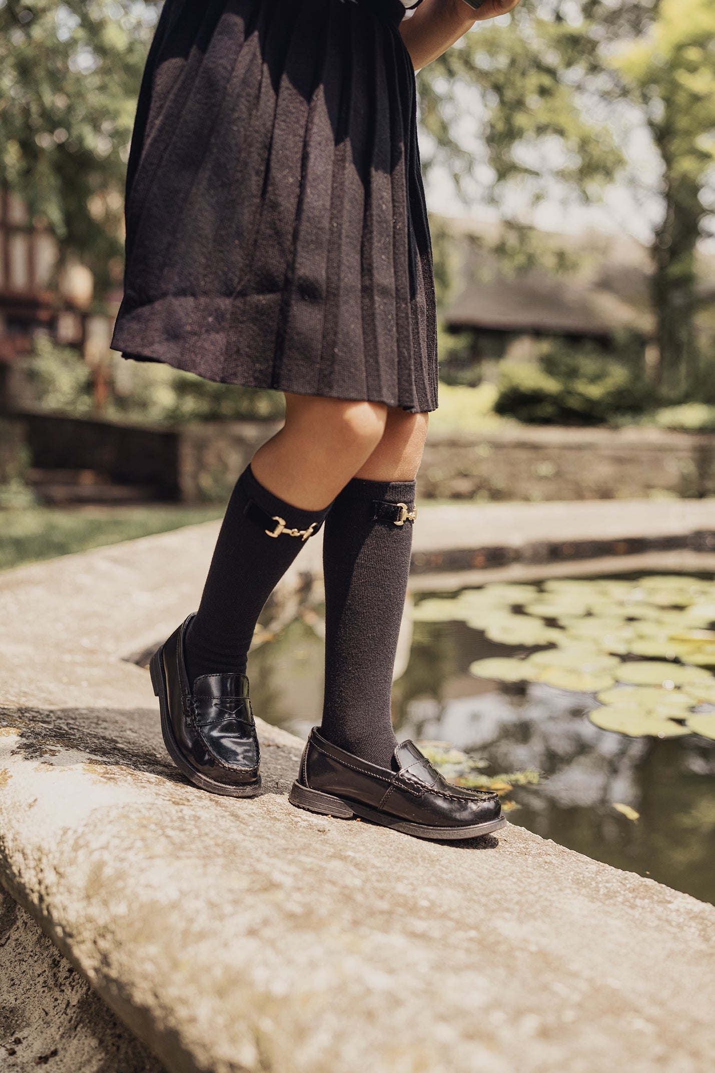 Gold Buckle Knee