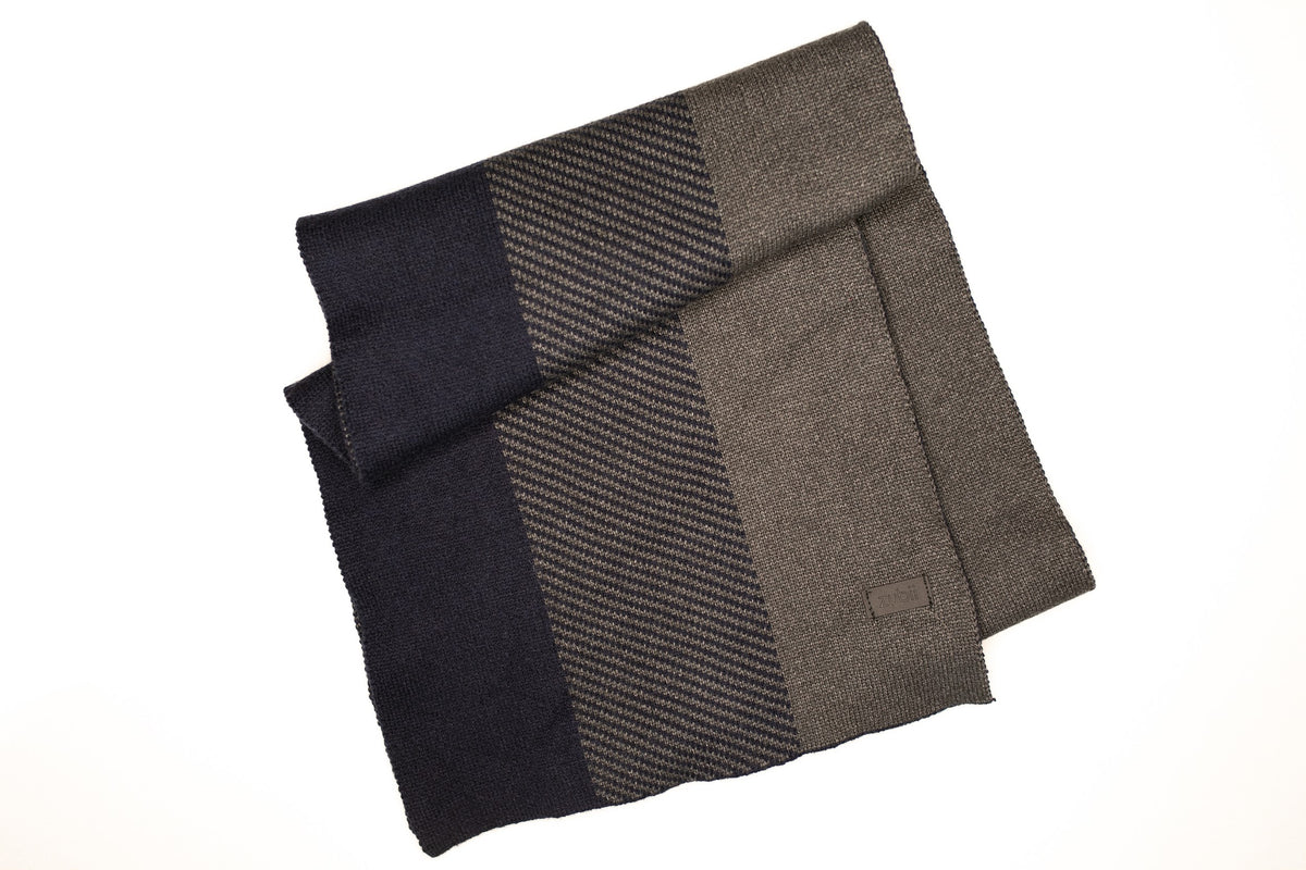 Mens Diagonal Stripe Center Scarf